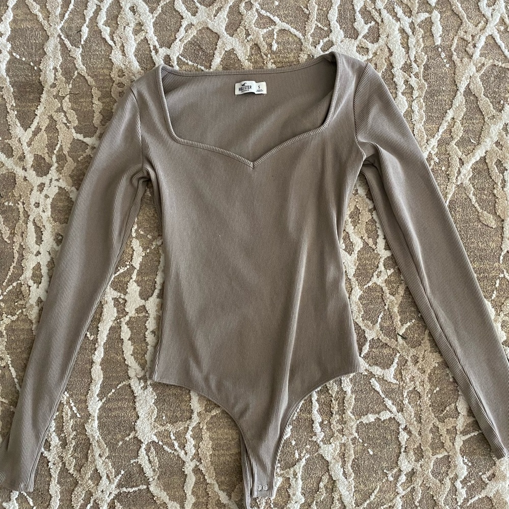 Long Sleeve Taupe Bodysuit